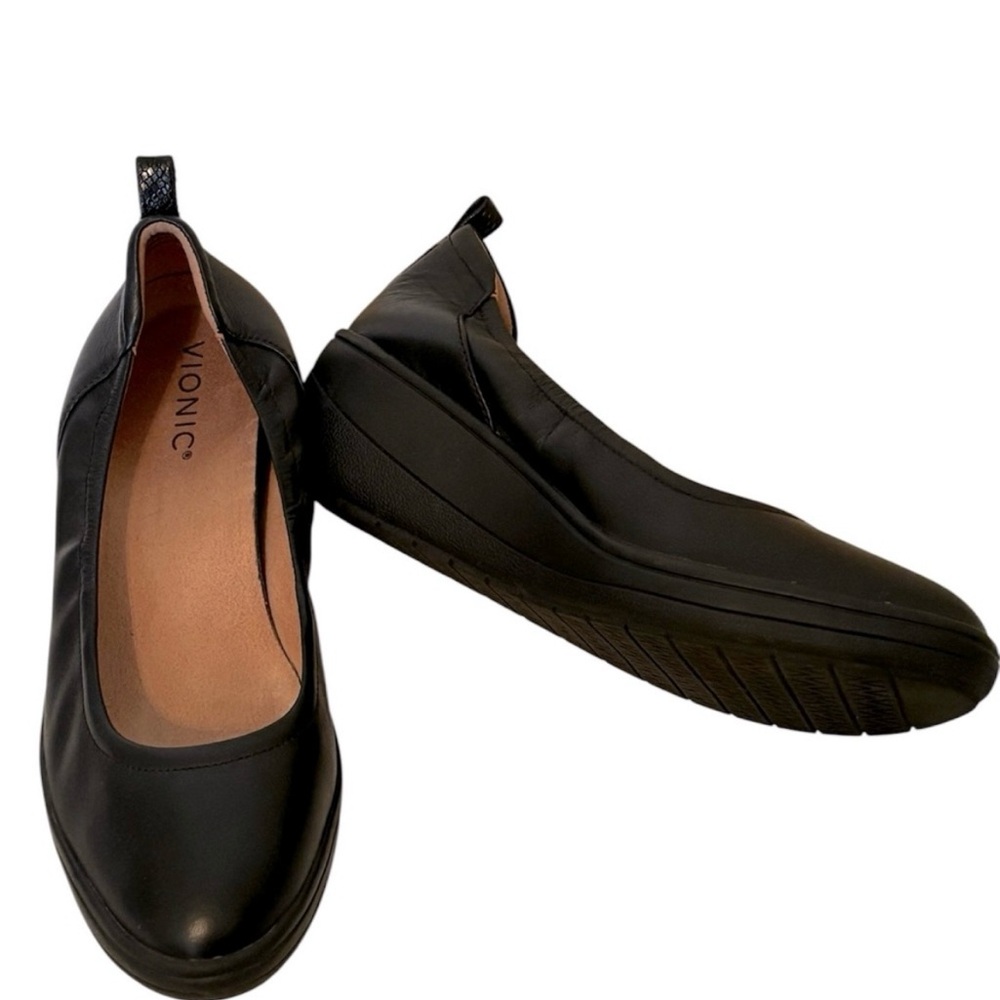 Vionic Black Leather Slip-On Flats